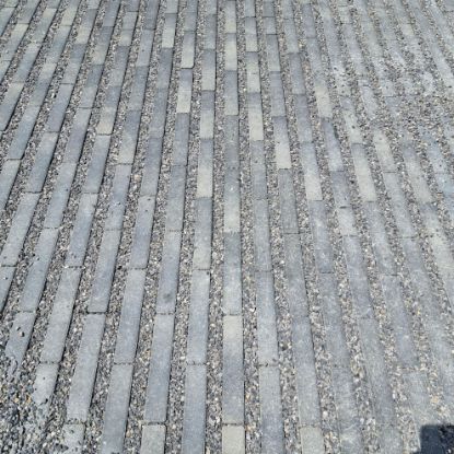 Afbeeldingen van Waterpasserende klinker Strike 22x7,3x8 cm Lotkeuze